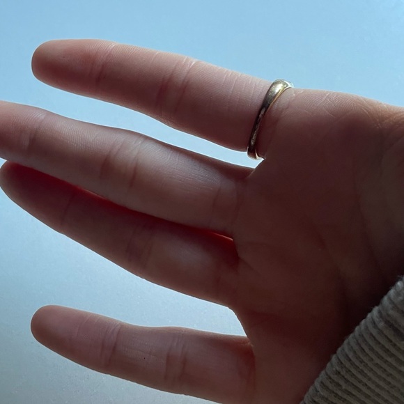 Gold ring - Picture 6 of 6